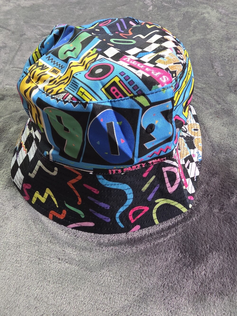 Unisex 90s Graffiti Oldschool Party Reversible Bucket Hat NEW